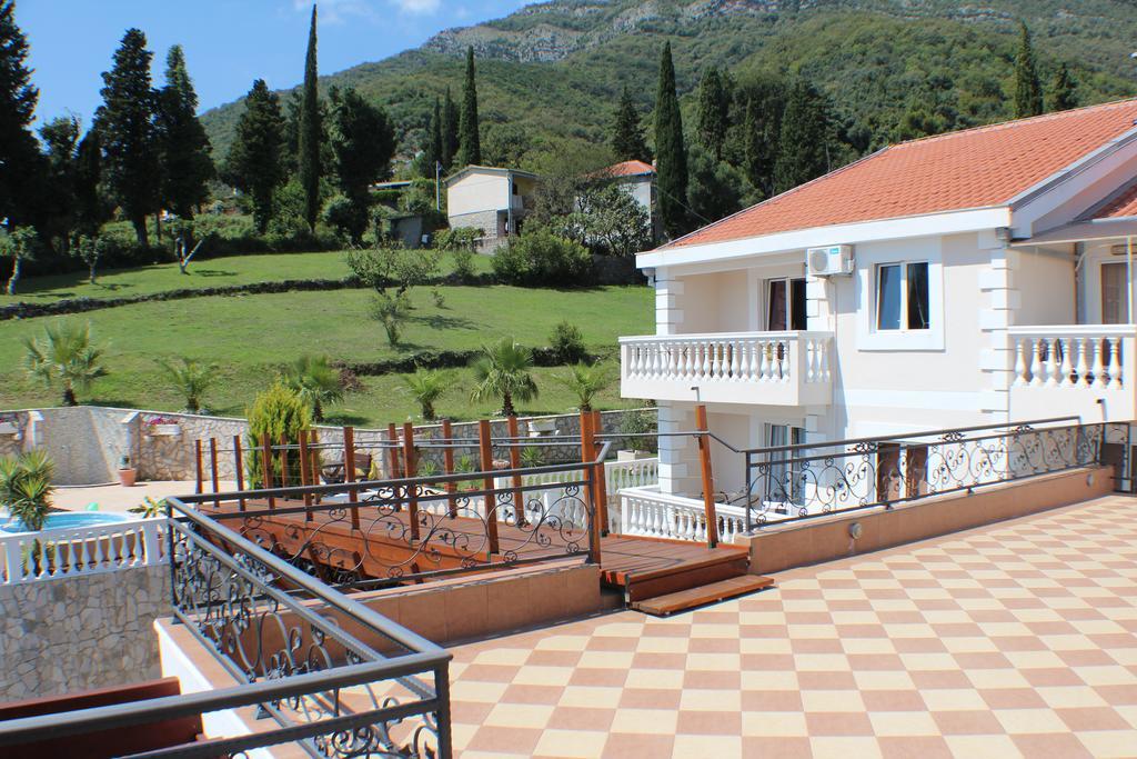 Monte Aria Panorama Suites Herceg Novi Buitenkant foto