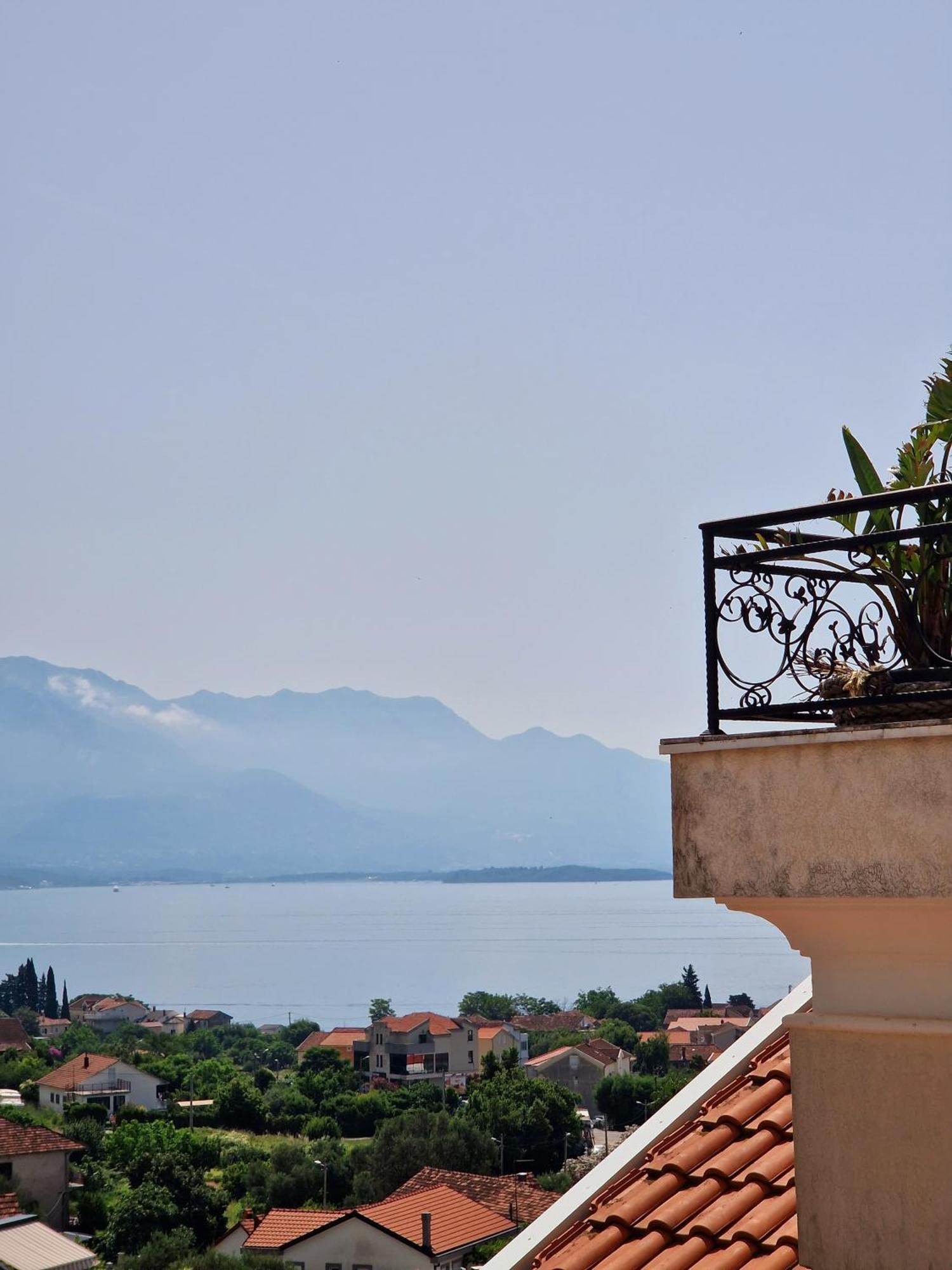 Monte Aria Panorama Suites Herceg Novi Buitenkant foto